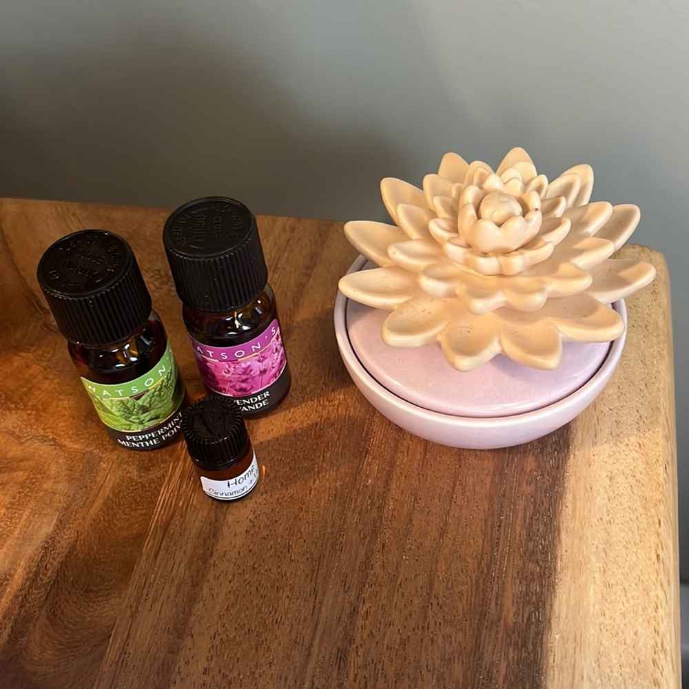 Porcelain Waterless • Flower • Fragrance Diffuser